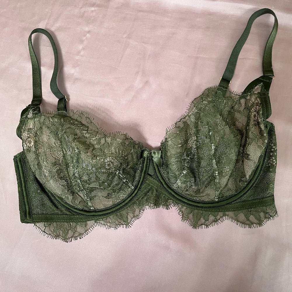 NWOT VS Very Sexy Olive Green Lace Unlined Demi Bra